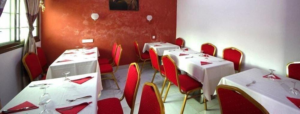 Hotel Residence La Corniche Дакар Екстериор снимка